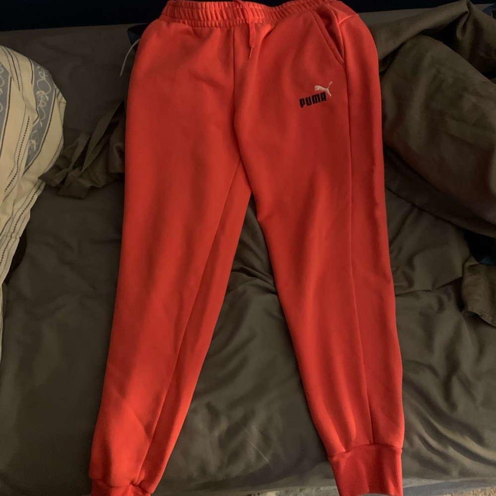 Pink Puma Men’s Medium Joggers